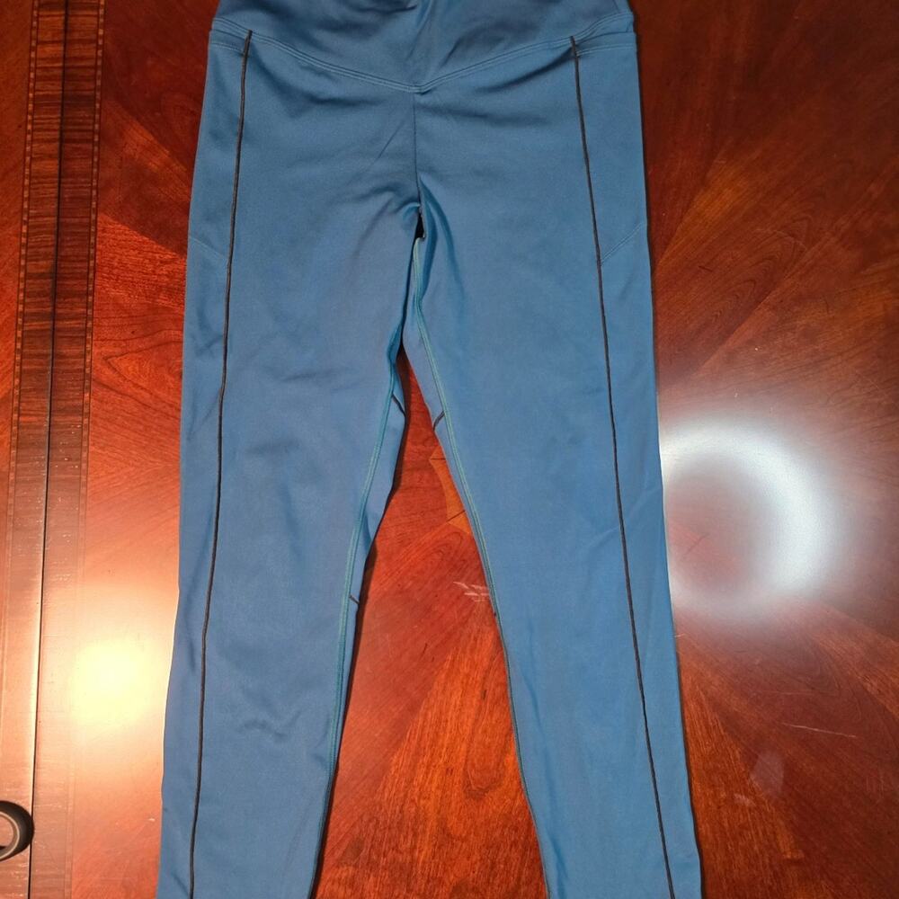 PINK size med blue athletic leggings with black trim